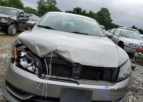 2012 Volkswagen Passat S z USA, uszkodzony, nr VIN 1VWAP7A3XCC017003